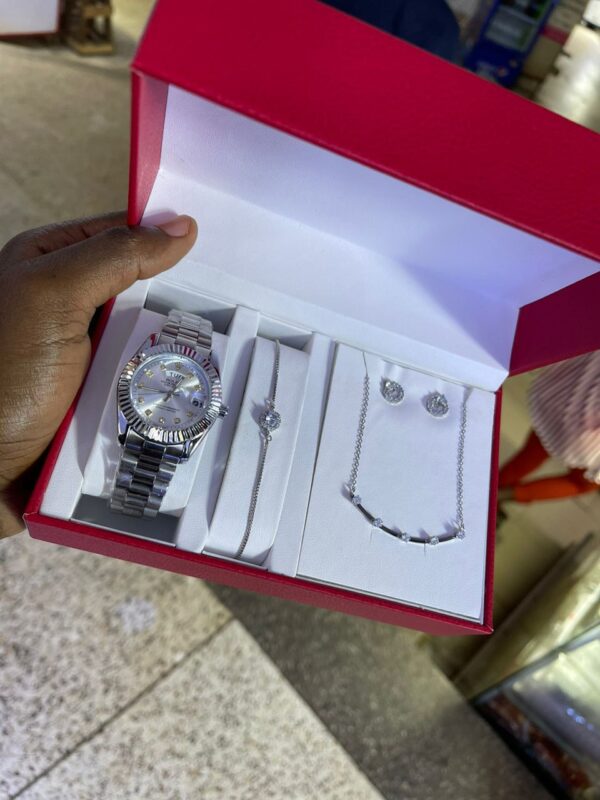 5 in 1 Unique Ladies Watch